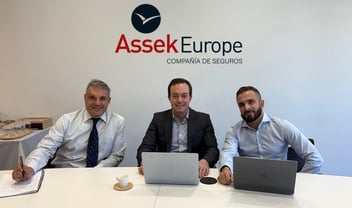 Assek Europe incorpora a Francisco Javier Rosales como gestor de Siniestros, y a Fernando Tomasello y Juan Siegfried al departamento Comercial.